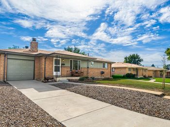 7482 Beach Court