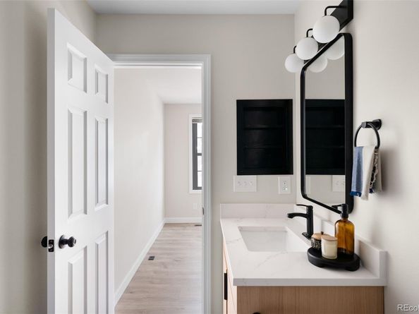 1530 S Quebec Way 24, Denver CO 80231