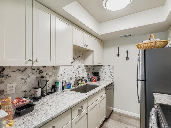Undisclosed Address #3928405, Aurora CO 80017