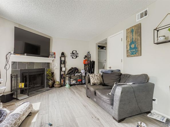 Undisclosed Address #3928405, Aurora CO 80017