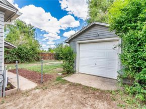 1650 Geneva Street, Aurora CO 80010