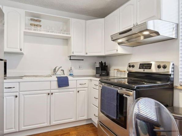 1063 N Clarkson Street 12, Denver CO 80218
