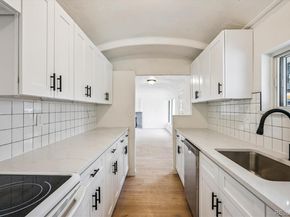 2110 Eagle Cir Ct, Aurora CO 80011