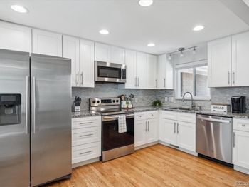7390 W 74th Place