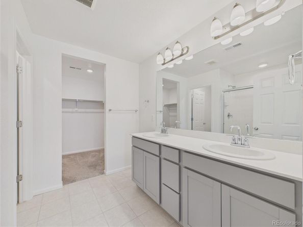 21646 E 59th Place, Aurora CO 80019