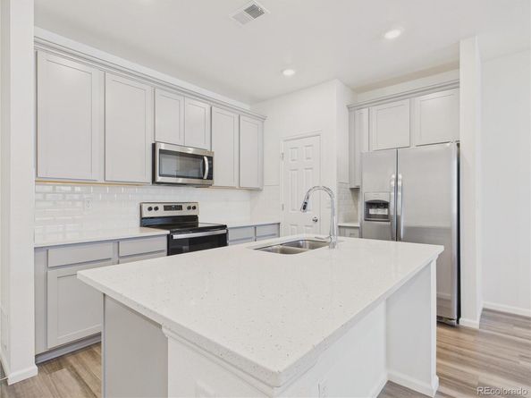 21646 E 59th Place, Aurora CO 80019