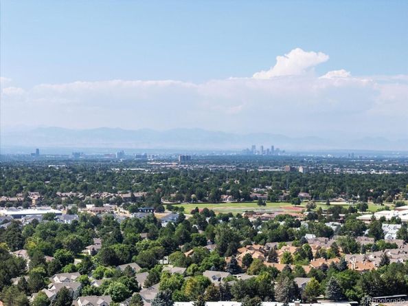 2405 S Worchester Court B, Aurora CO 80014