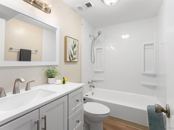 7665 E Eastman Avenue 212A, Denver CO 80231