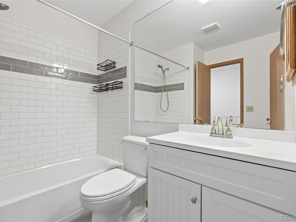 1811 S Quebec Way 95, Denver CO 80231