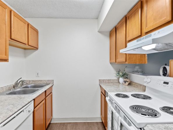 2707 Valmont Road 106, Boulder CO 80304