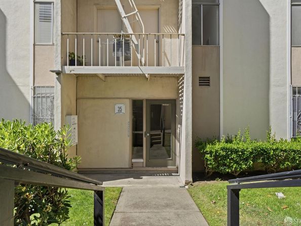 35 Lottie Bennett Lane 4, San Francisco CA 94115