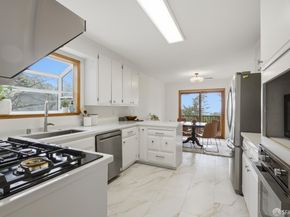 8440 Skyline Boulevard, Oakland CA 94611