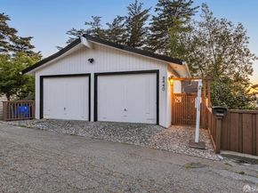 8440 Skyline Boulevard, Oakland CA 94611