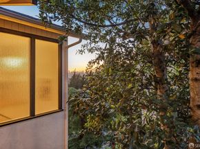 8440 Skyline Boulevard, Oakland CA 94611