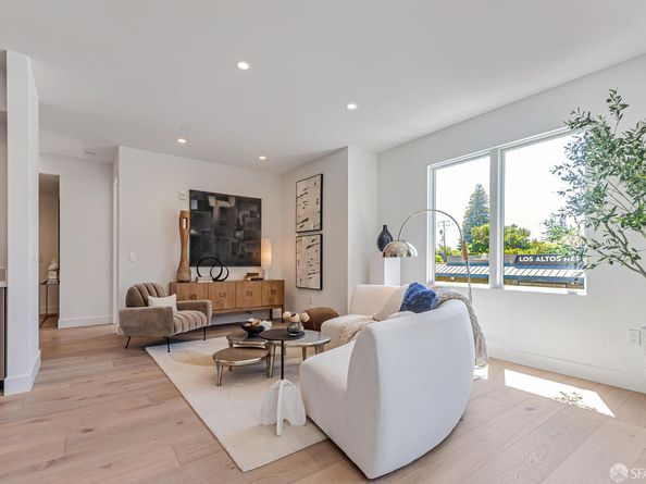 425 First Street 21, Los Altos CA 94022