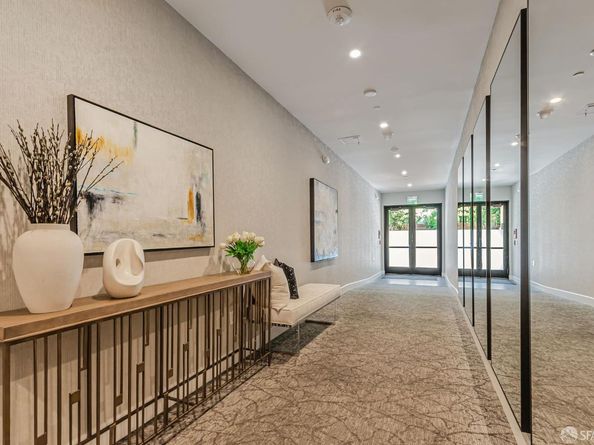 425 First Street 21, Los Altos CA 94022