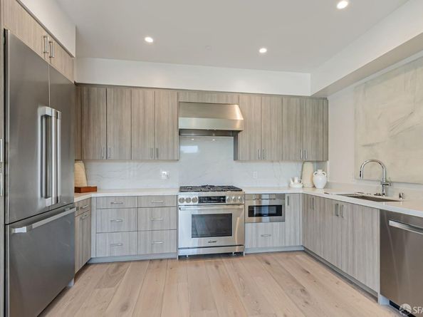 425 First Street 21, Los Altos CA 94022