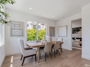 425 First Street 21, Los Altos CA 94022