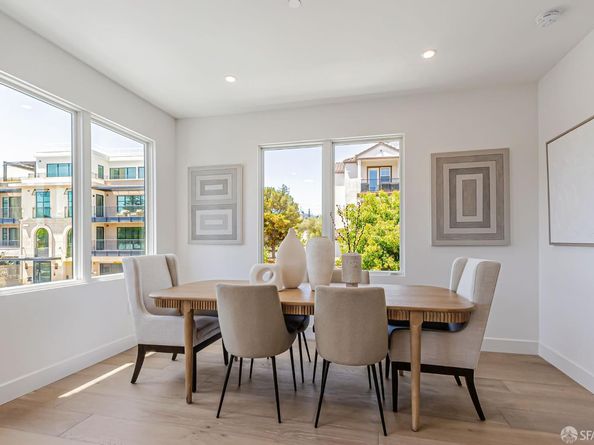 425 First Street 21, Los Altos CA 94022