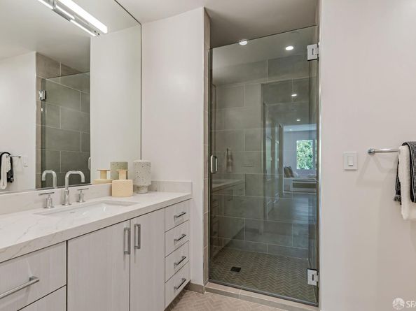 425 First Street 21, Los Altos CA 94022