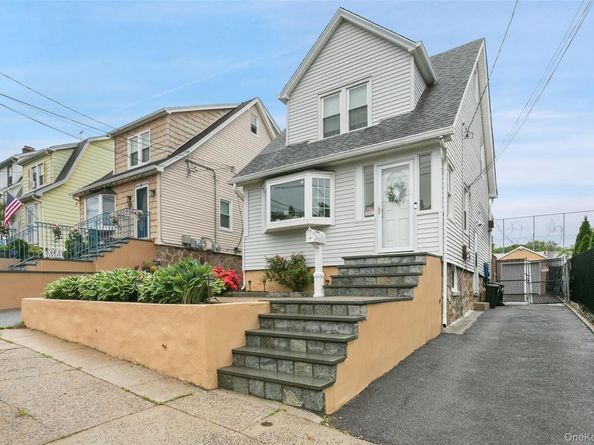 38 Emmett Terrace, New Rochelle NY 10805