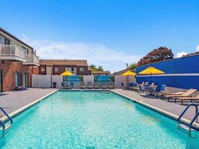 156 W Cambridge Drive E 156, Copiague NY 11726