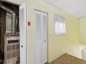 156 W Cambridge Drive E 156, Copiague NY 11726