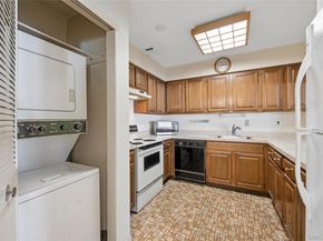 156 W Cambridge Drive E 156, Copiague NY 11726