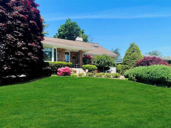 53 Hightop Lane, Jericho NY 11753