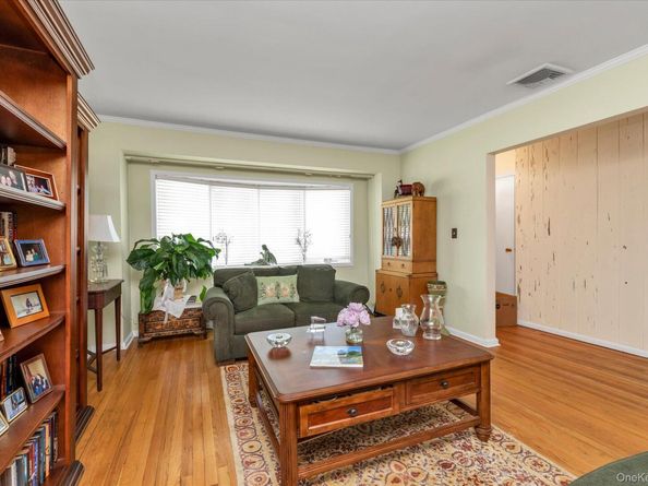 668 Mead Terrace, South Hempstead NY 11550