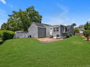 668 Mead Terrace, South Hempstead NY 11550