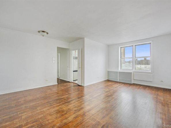 63-45 Saunders Street 6H, Rego Park NY 11374
