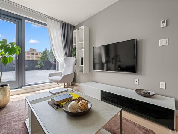 144-49 Northern Boulevard 611, Flushing NY 11354