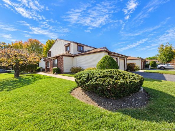 508 Gotham Court N, Saint James NY 11780