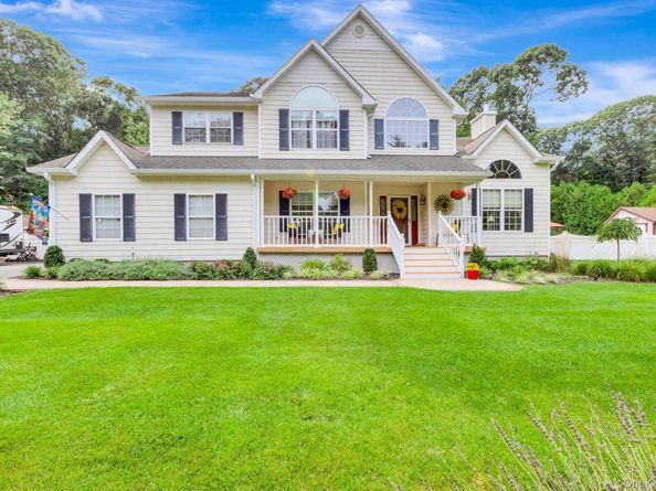 2835 N Wading River Road, Wading River NY 11792