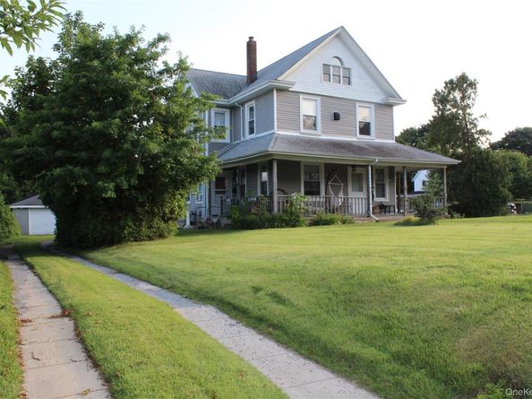 64 Old Dock Road, Kings Park NY 11754