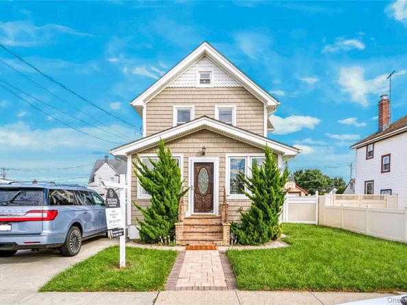 91 Rockmart Avenue, Elmont NY 11003