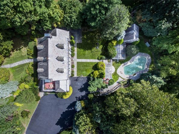 209 Beechmont Drive, New Rochelle NY 10804