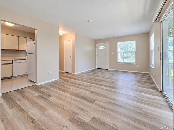 273 Fairview Circle, Middle Island NY 11953