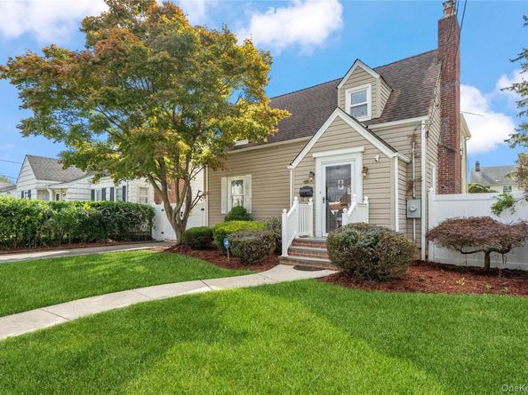 173 2nd Street, Hicksville NY 11801