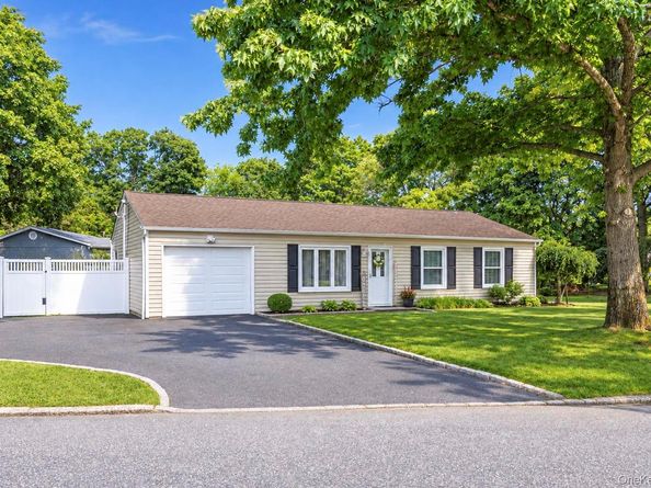 1 Lowell Road, Sayville NY 11782