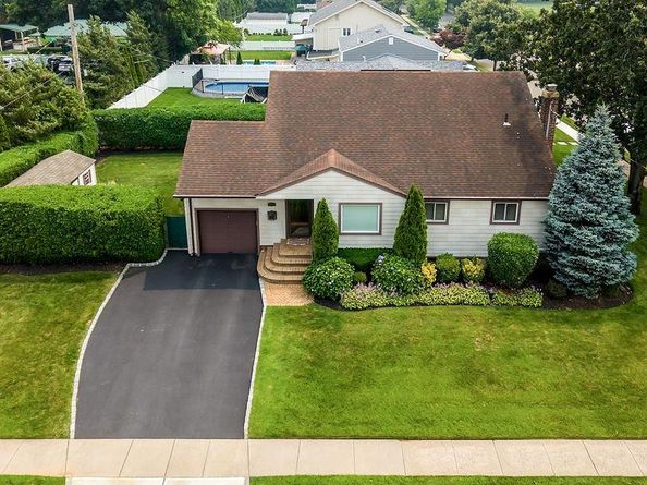 135 Southern Parkway, Plainview NY 11803