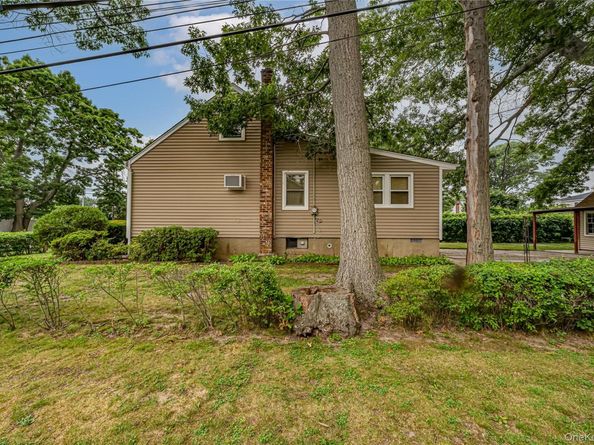 380 W Gates Avenue, Lindenhurst NY 11757