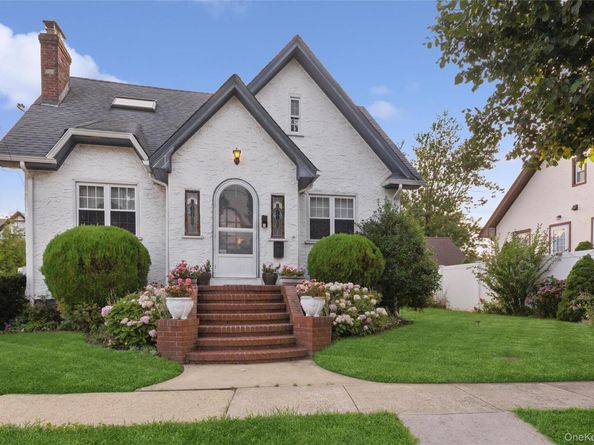 80 Dobson Avenue, Merrick NY 11566