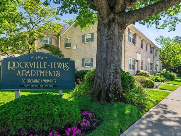 411 Merrick Road A, Rockville Centre NY 11570