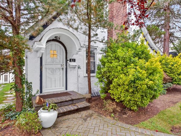 81 Chatham Place, West Hempstead NY 11552