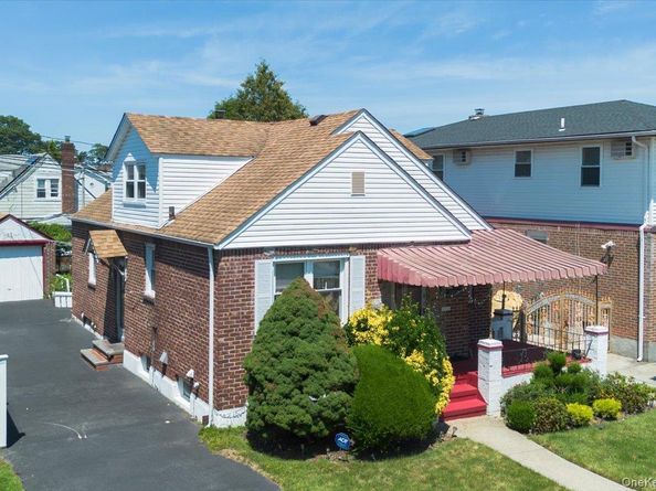 125 Sterling Road, Elmont NY 11003