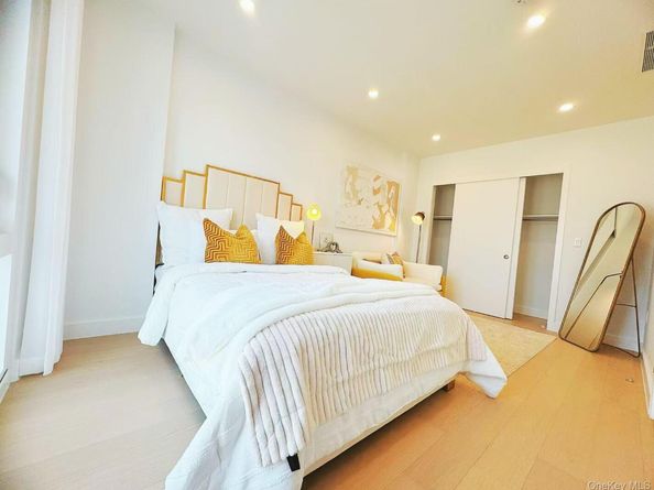 150-02 Northern Boulevard 5A, Flushing NY 11354