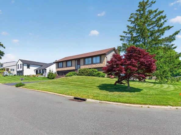 19 Branding Iron Lane, Glen Cove NY 11542