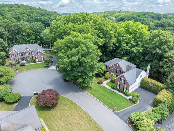 6 Theal Court, Somers NY 10589